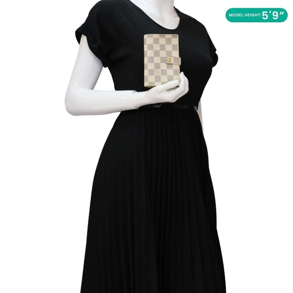 Louis Vuitton  Viennois Damier Azur Bifold Wallet White - Picture 2 of 13